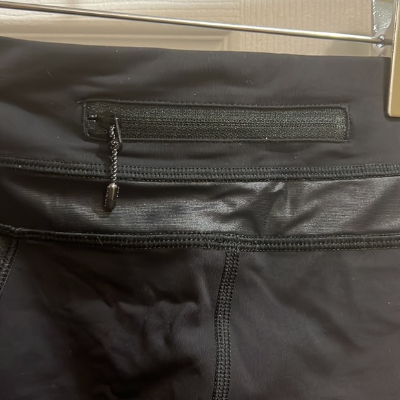Lululemon Crop Leggings - Picture 4 of 5